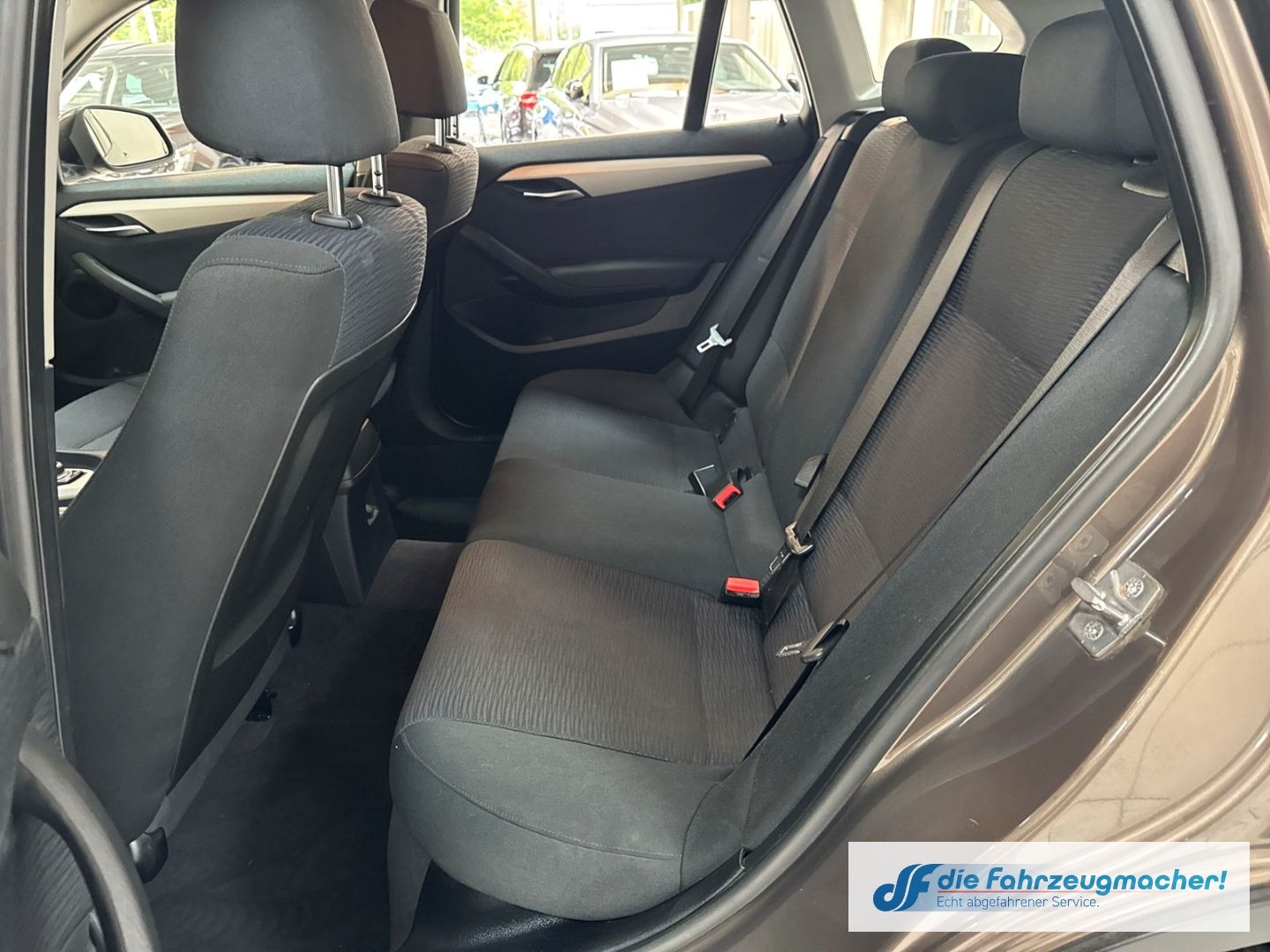 Fahrzeugabbildung BMW X1 18 i sDrive 18i Navi Klimaautom SHZ Rückfahrk
