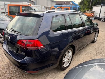 Volkswagen Golf - 6