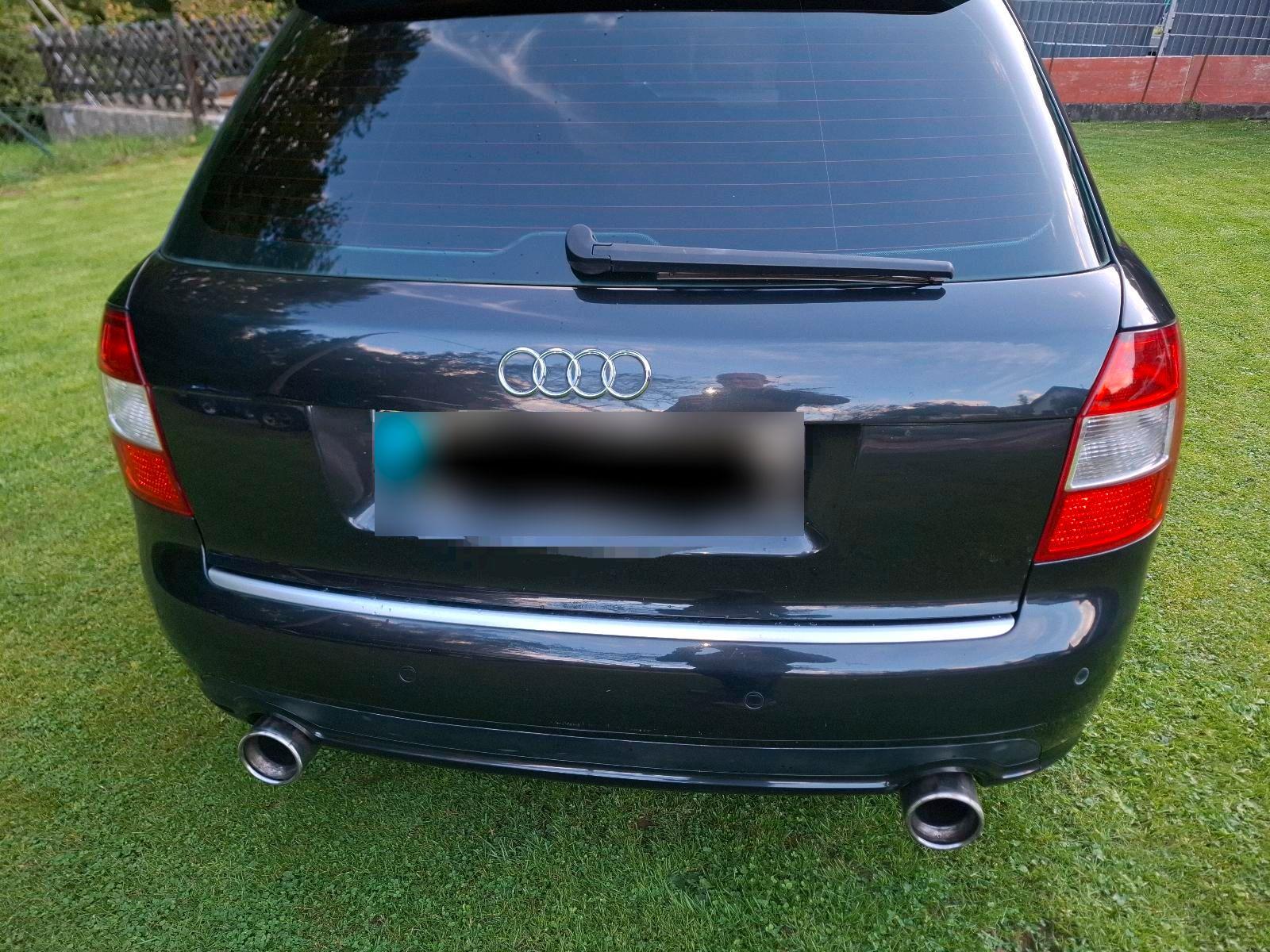 Audi Quattro 2004 — rear view