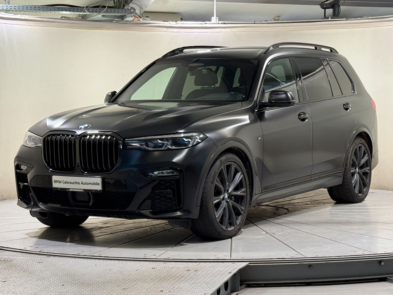BMW X7 M50i Matt B&W Standhzg AHK Massage TV