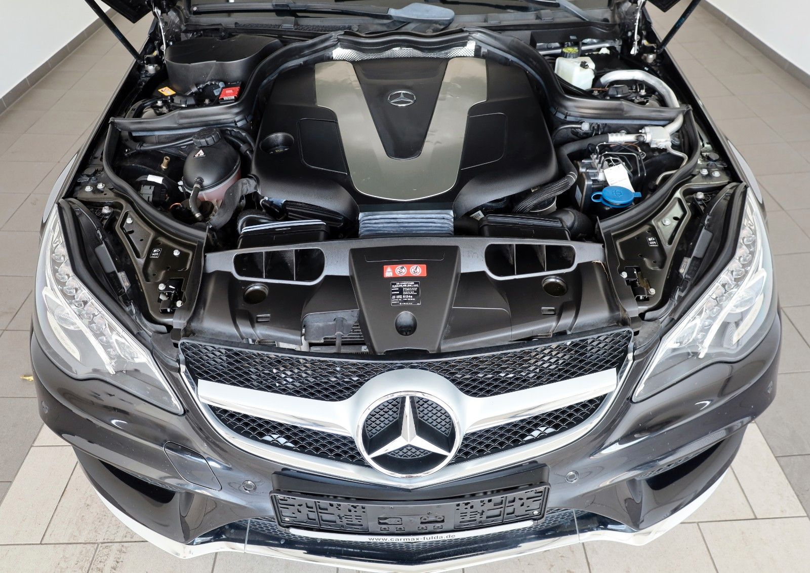 Fahrzeugabbildung Mercedes-Benz E 350d Coupe AMG Line Leder,Navi,LED,Kamera,SH