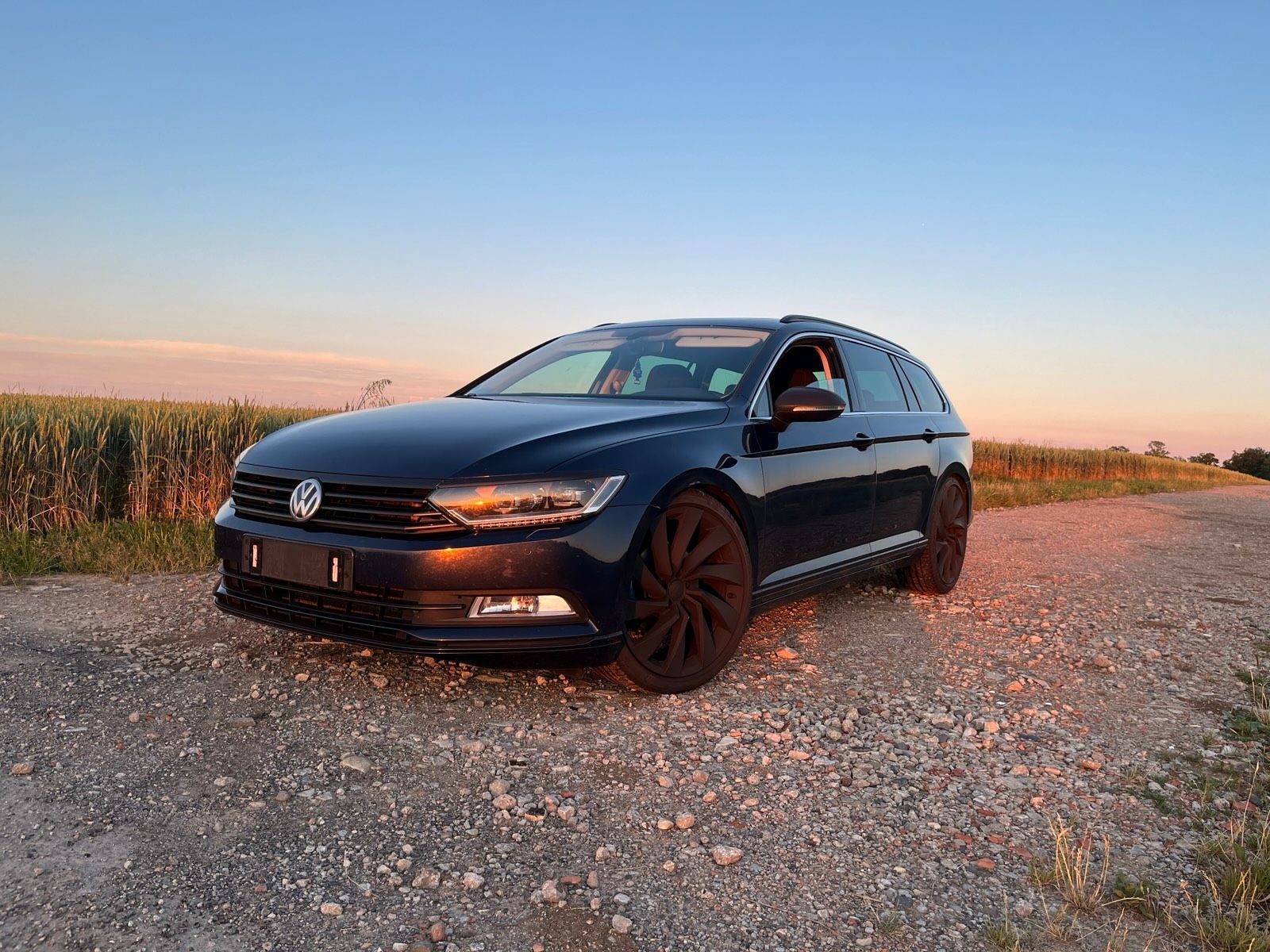VW VW Passat B8 gepflegt Fahrwerk Alus