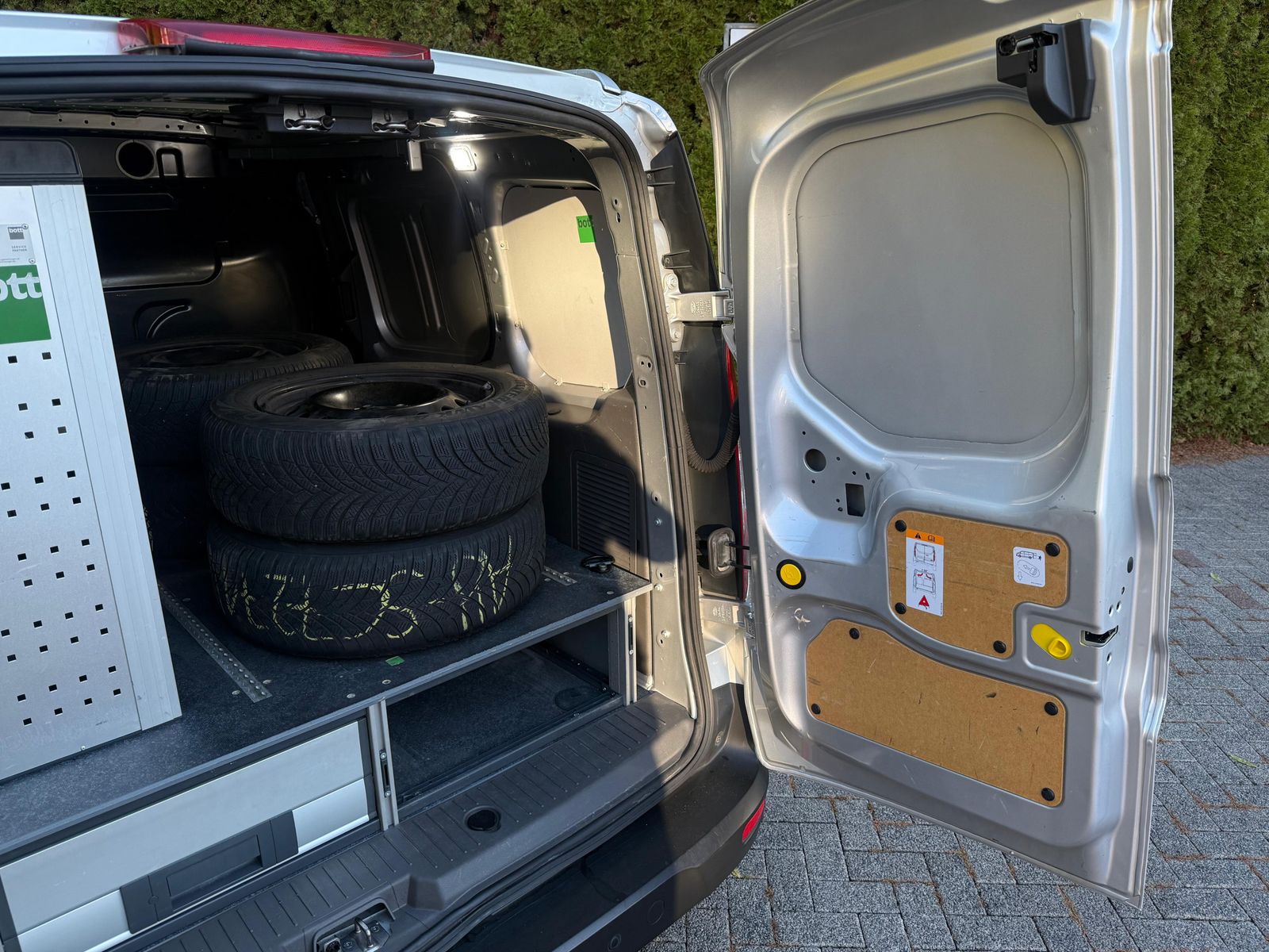 Fahrzeugabbildung Ford Transit Connect 1.5 TDCi Trend XEN+SHZ+KAM+REGAL