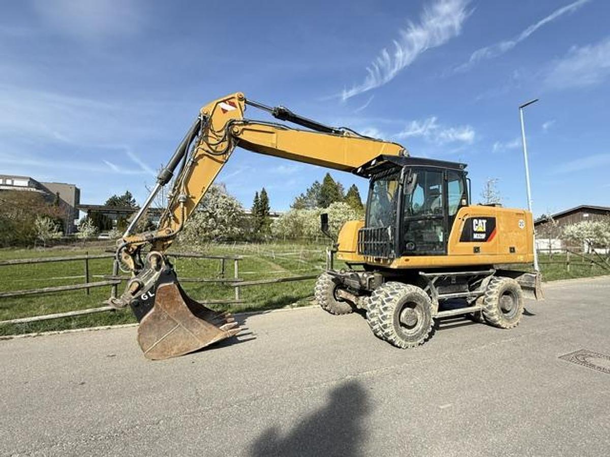 CAT M320F