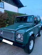 Land Rover Defender 90 2.2 TDCi Station Wagon - Land Rover Defender Gebrauchtwagen in München