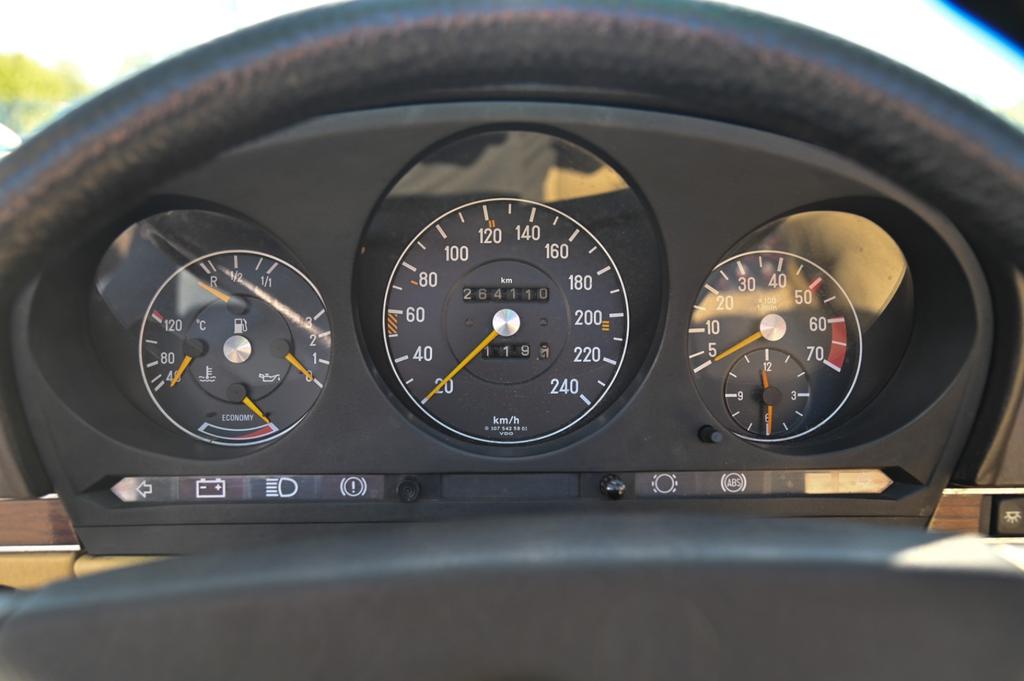 Mercedes-Benz SL 380