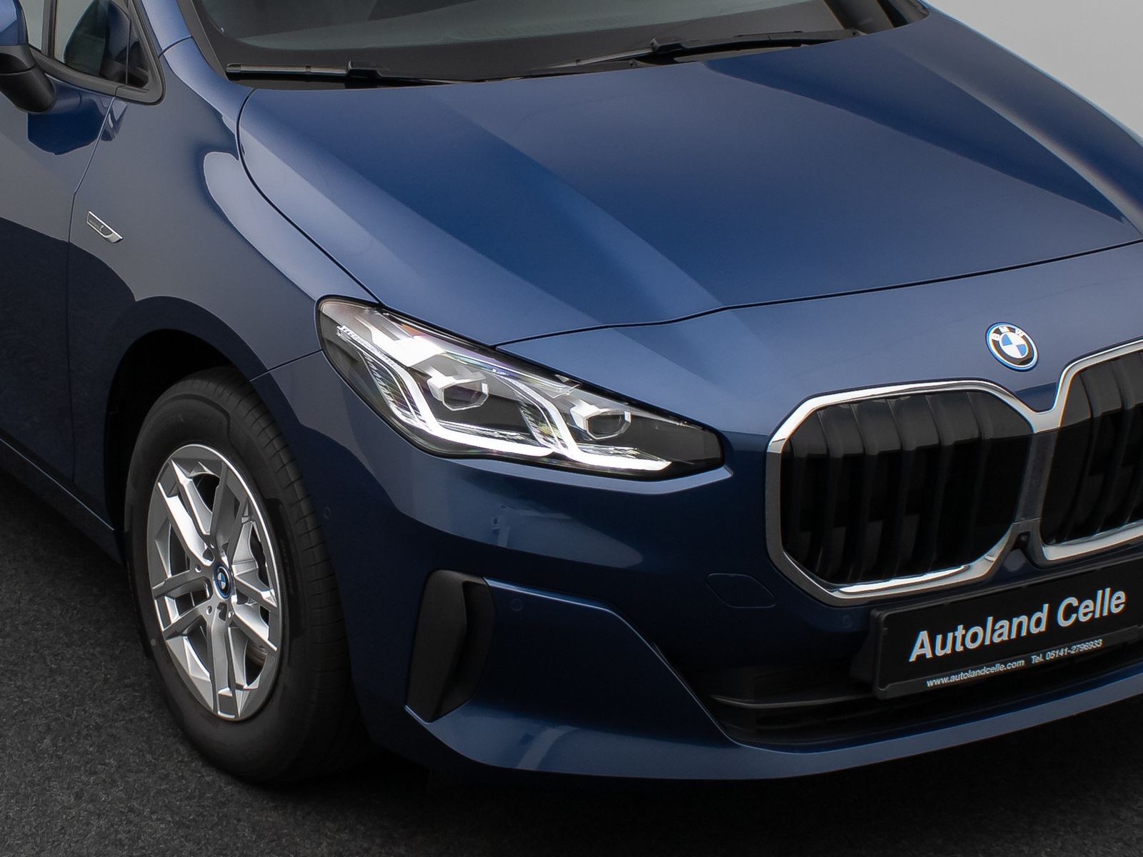 Fahrzeugabbildung BMW 225 Active Tourer  xD 360°HUD DAB H/K Sport LED