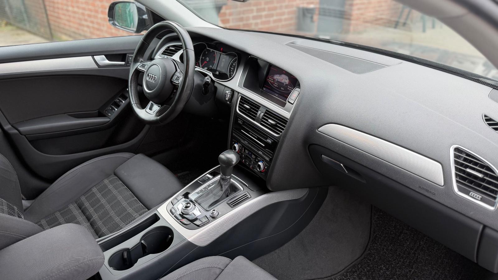 Audi A4 2013 — photo 13