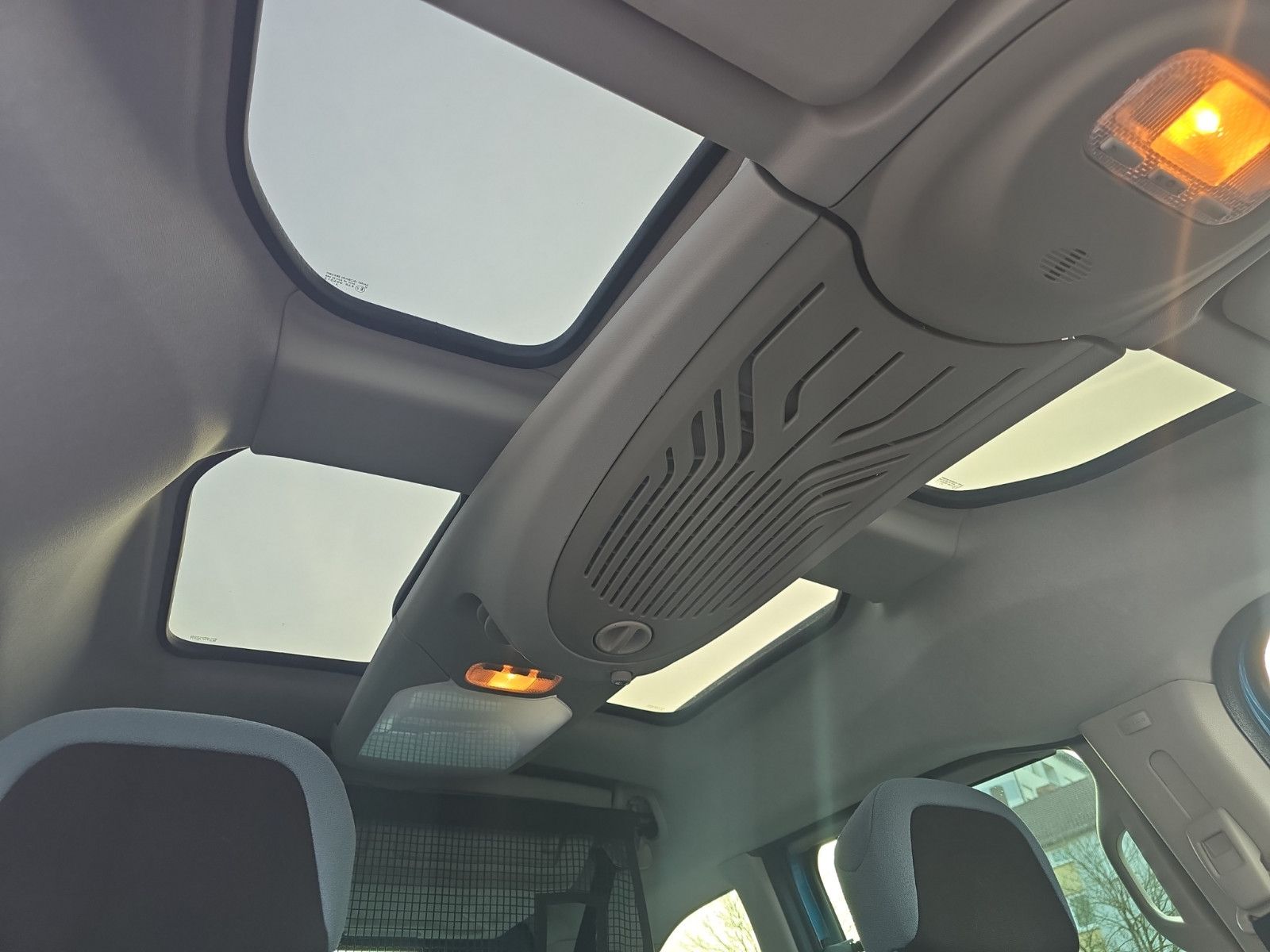 Fahrzeugabbildung Citroën Berlingo Kombi Selection+AHK+PDC+KLIMA+LED