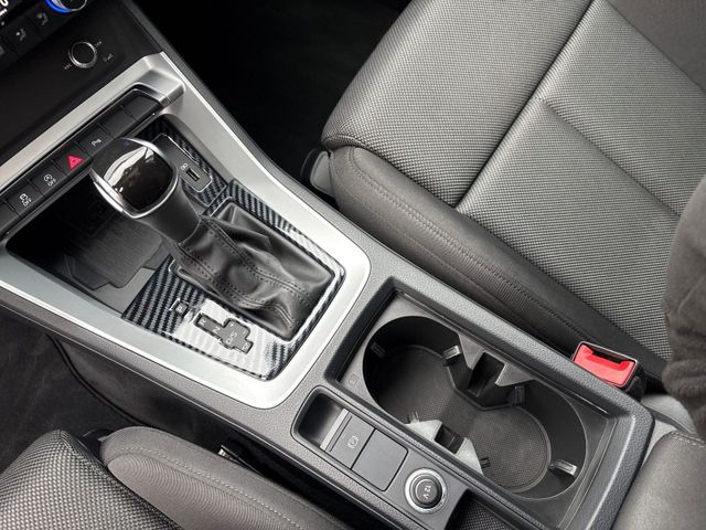 Q3 40 TFSI quattro advanced LED+PANO+STHZ+ACC+DC