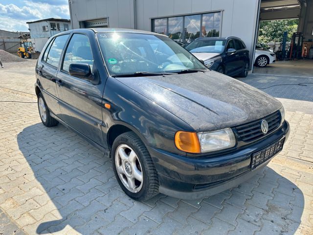 Volkswagen Polo 1.0 Servo Comfortline !!