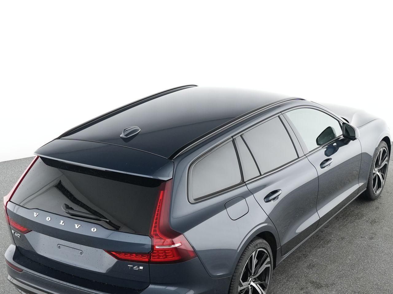 Fahrzeugabbildung Volvo V60 Kombi Plus Dark Recharge Plug-In Hybrid AWD
