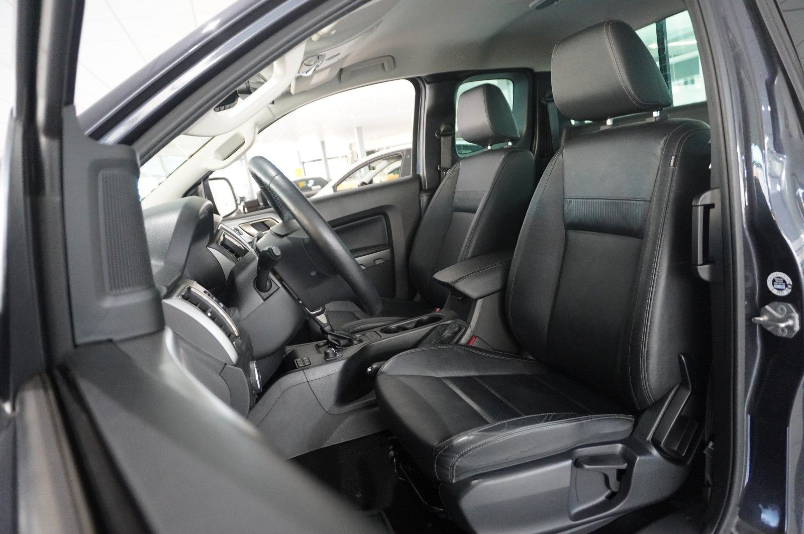 Fahrzeugabbildung Ford Ranger 2.0D LIMITED 4X4 EXTRA NAVI/LED/LEDER/AHK