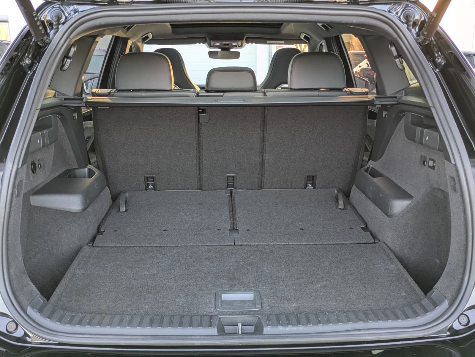 Fahrzeugabbildung Volkswagen Tayron 2.0 TDI 4M R-Line 7Si*MATRIX*AHK*PANO*HUD