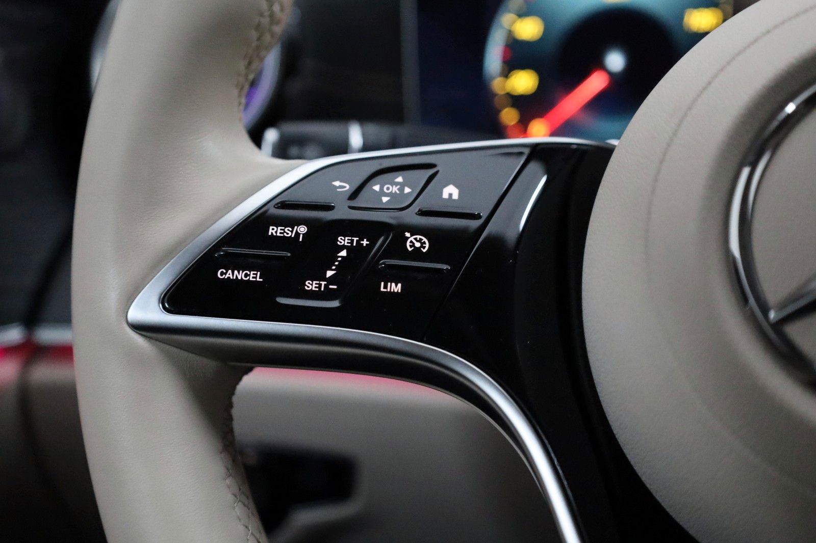 Fahrzeugabbildung Mercedes-Benz E 200 Coupe, Avantgarde, SH,Kamera,ACC,Panorama