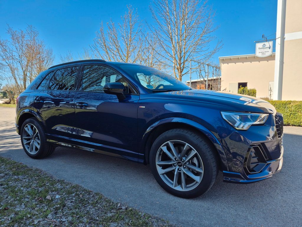 Image of Audi Q3