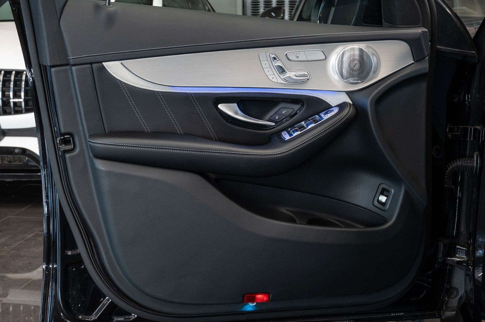 Daumennagel 47 - Mercedes-Benz GLC 63S AMG 4Matic|CARBON|PANO|HEAD-UP|VOLL
