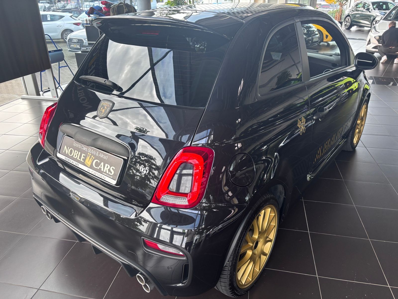 Fahrzeugabbildung Abarth 695 75 Anniversario NAVI ALU Beats