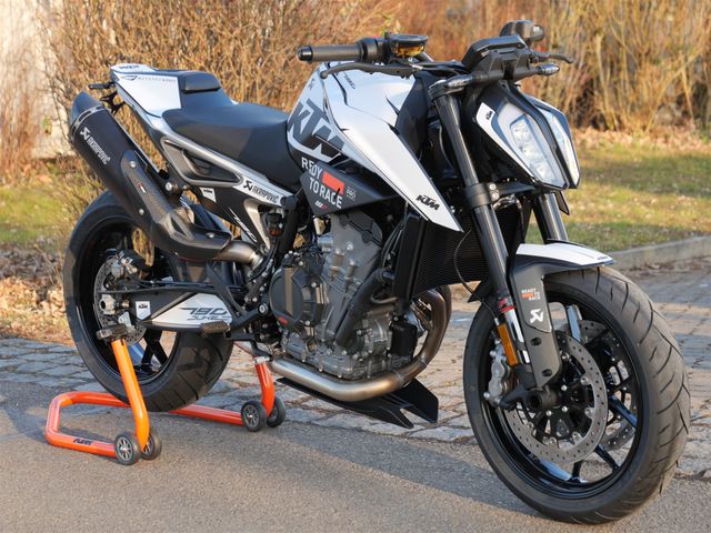 KTM 790 Duke L SONDERMODELL WHITE PHANTOM