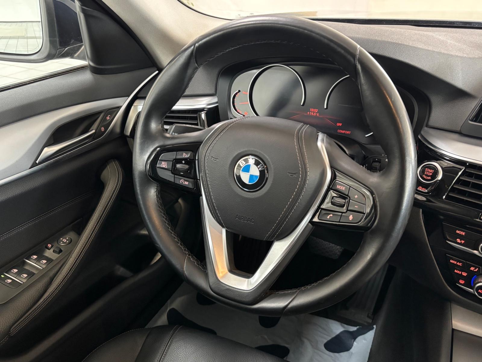 BMW 520d xDrive Automatik,Scheckheft,Rückfahrkamera