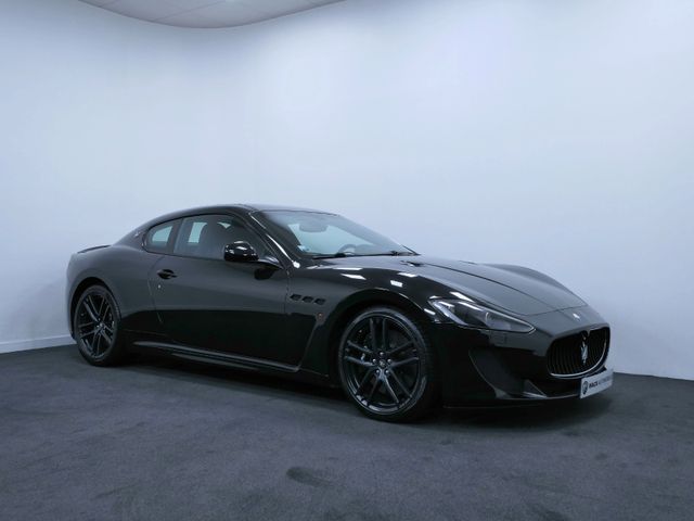 Maserati GRANTURISMO MC STRADALE V8 4.7L 450 CV F1 / TOP