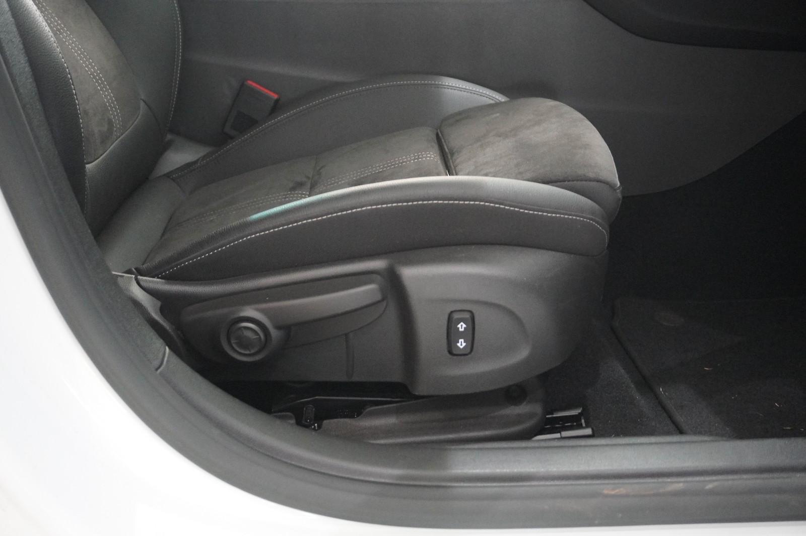 Opel Insignia B ST 2.0D UTLIMATE NAVI/LED/KAMERA/AHK