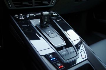 Porsche 992 Targa 4 GTS*ACC,BOSE,18-Wege,Sitzbelüft,360°