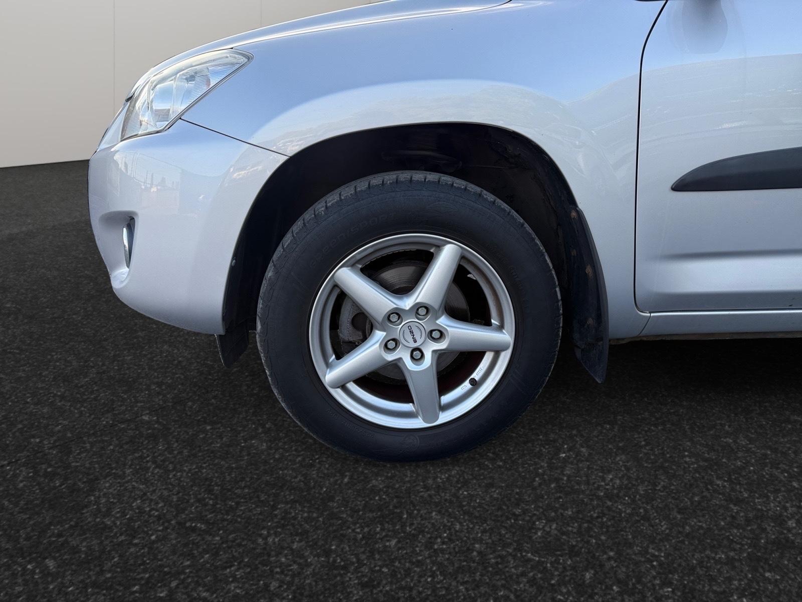 Toyota RAV 4 2.0 158 ch 4x4 Sol • Clim auto • Sièges chauffants • Régulateur