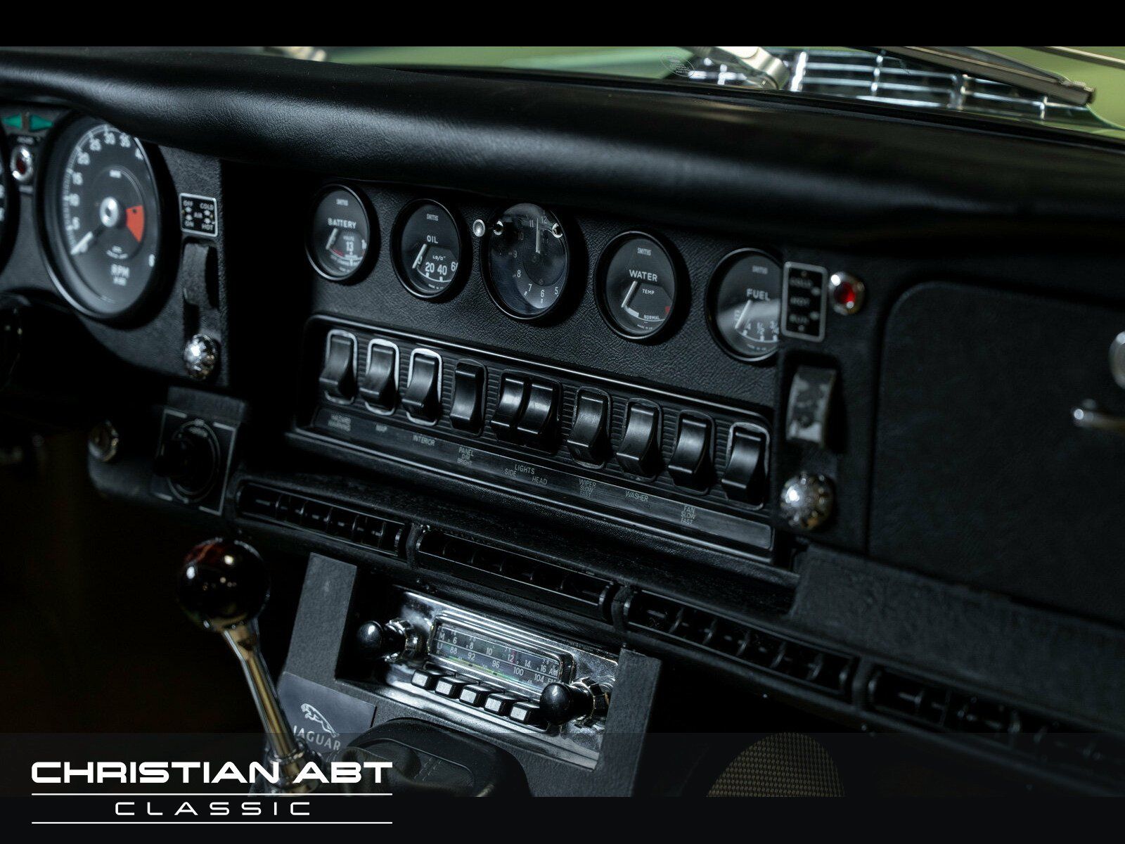 Fahrzeugabbildung Jaguar E-Type 4.2 Serie2 - Wertgutachten Note 1