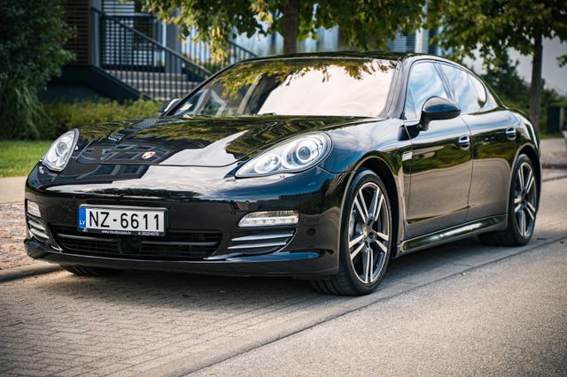 Porsche Panamera 4 S