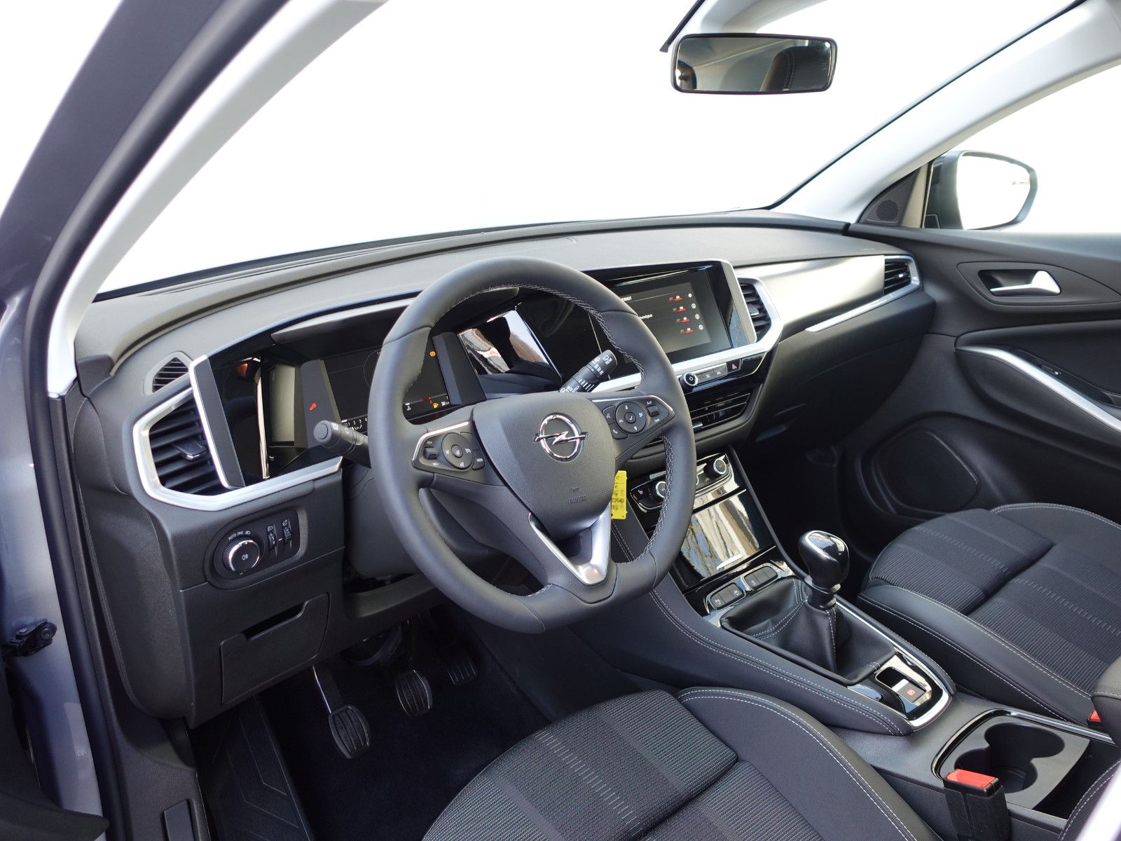 Fahrzeugabbildung Opel Grandland Enjoy 1.2T,Sitzhzg,LED,Parkpilot,Allw.