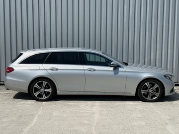 Mercedes E 220 - 4