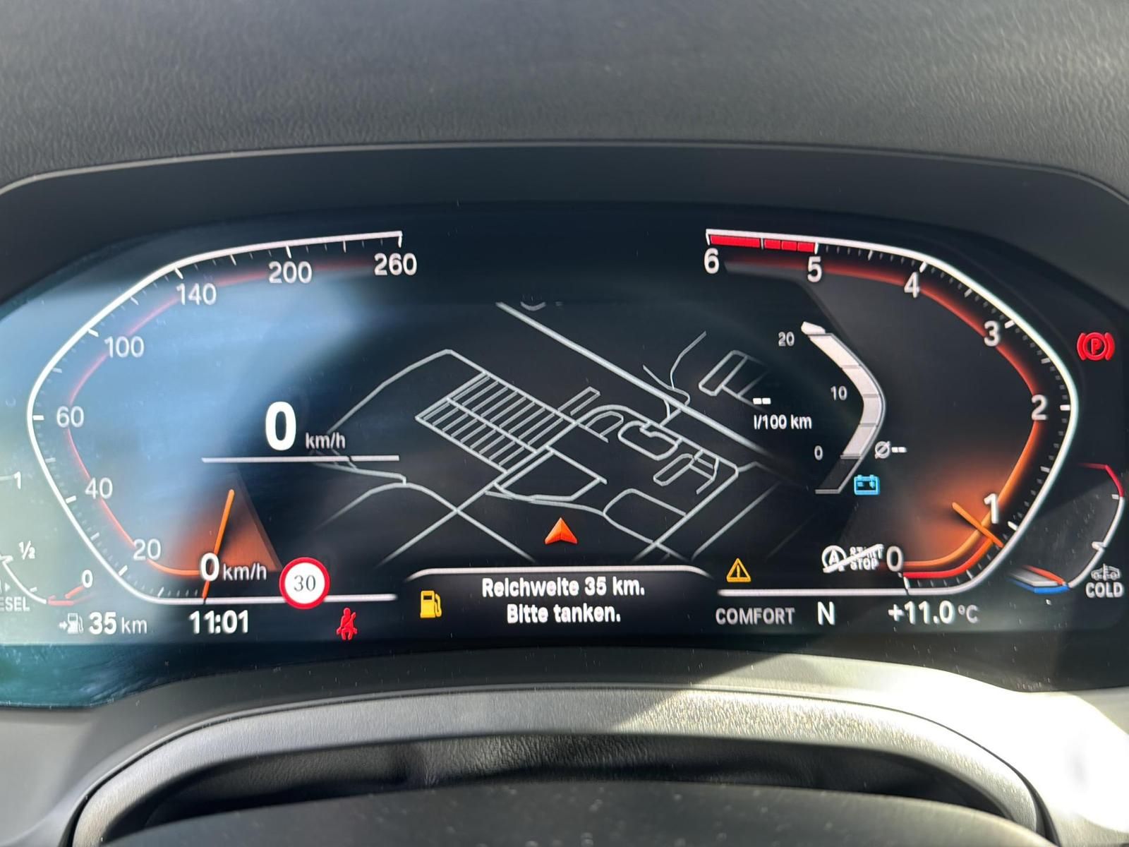 BMW 318d Tour. Advantage Pano LED Navi Live-Cockpit foto 14