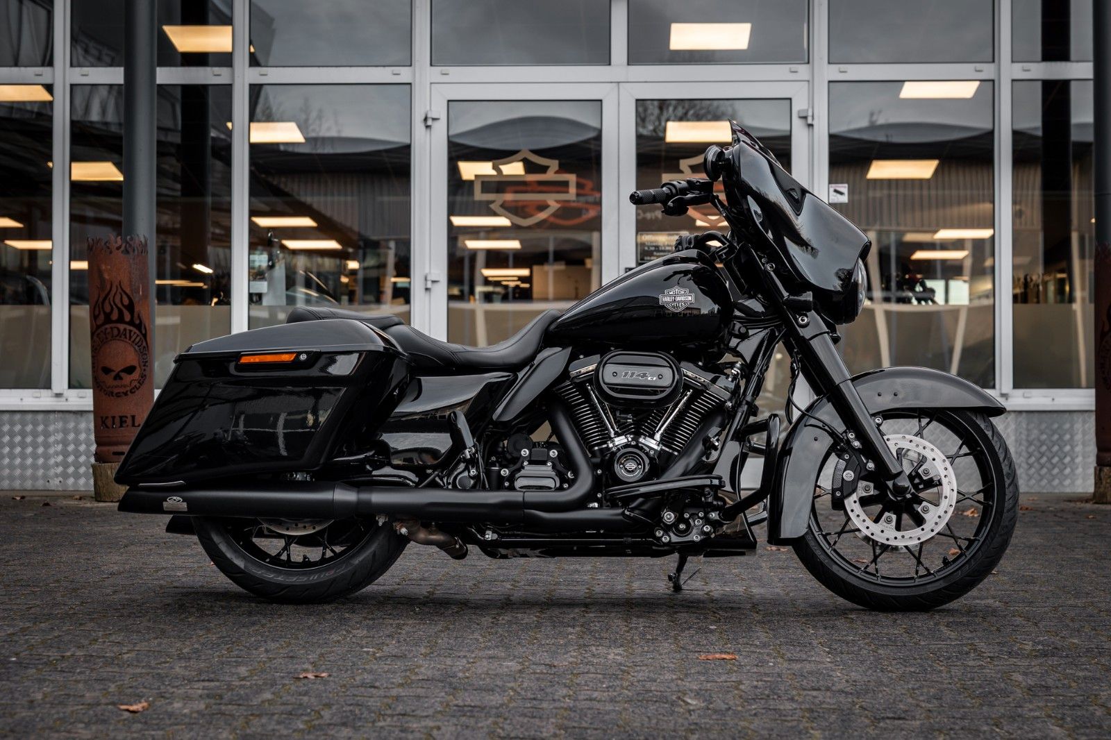 Fahrzeugabbildung Harley-Davidson FLHXS STREET GLIDE SPECIAL 114 CUI - JEKILL -