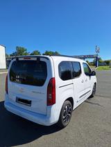 Toyota Proace City 1,5-l-D-4D 96kW L1 Team Deutschl... - Toyota Proace City mit Diesel-Antrieb: Automatik