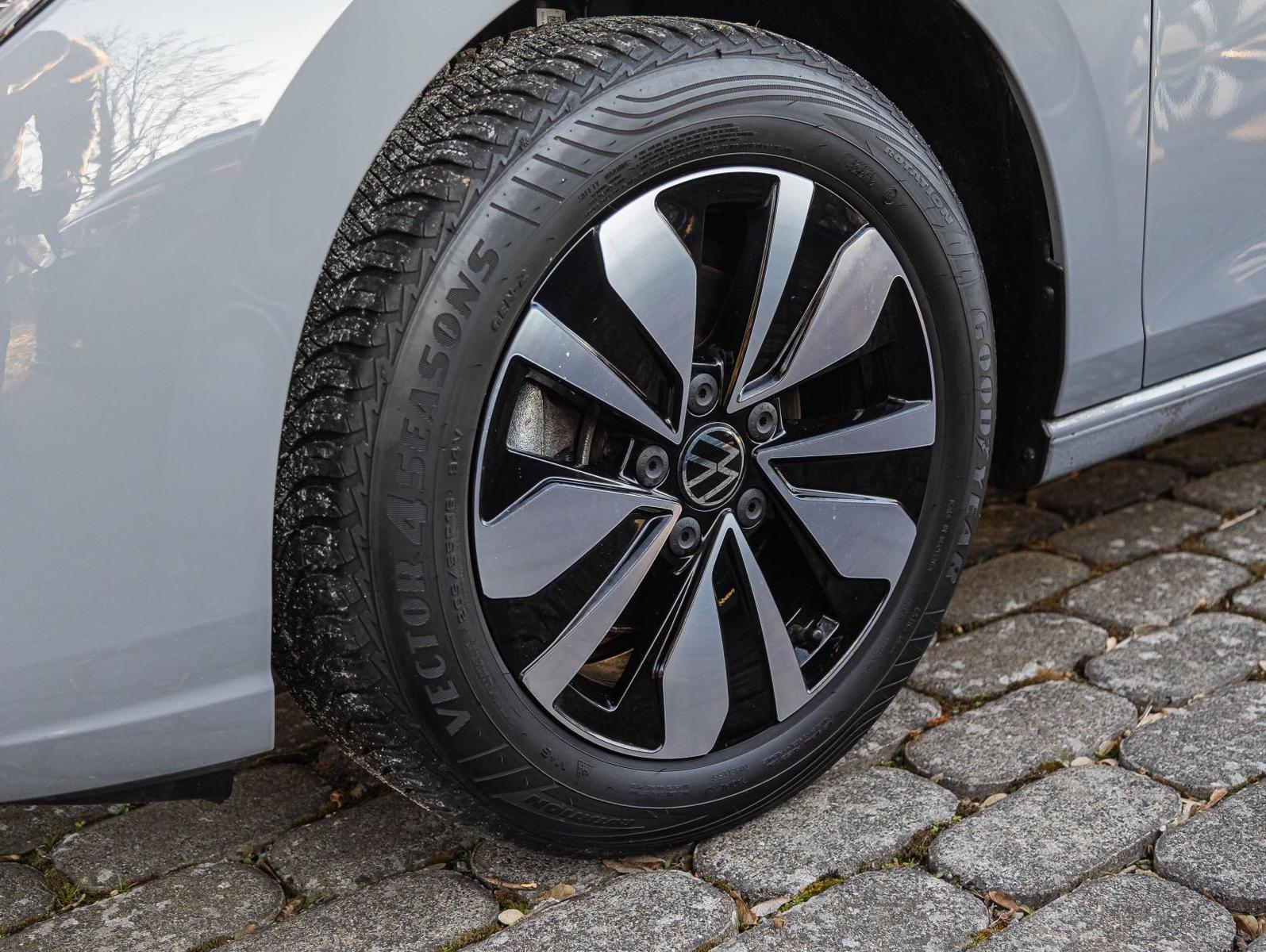 Volkswagen Golf VIII 1.5 eTSI "MOVE" DSG Navi LED Digital C, миниатюра 6