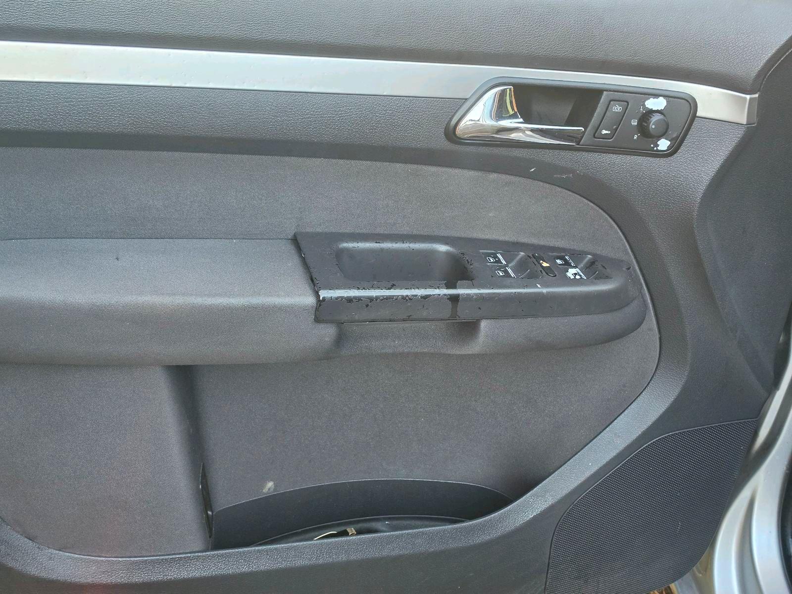 Volkswagen Touran 2004 — photo 11