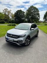 Volkswagen T-Cross 1.0 TSI OPF 81 kW DSG MOVE MOVE - Volkswagen T-Cross mit Benzin-Antrieb: Head-Up Display