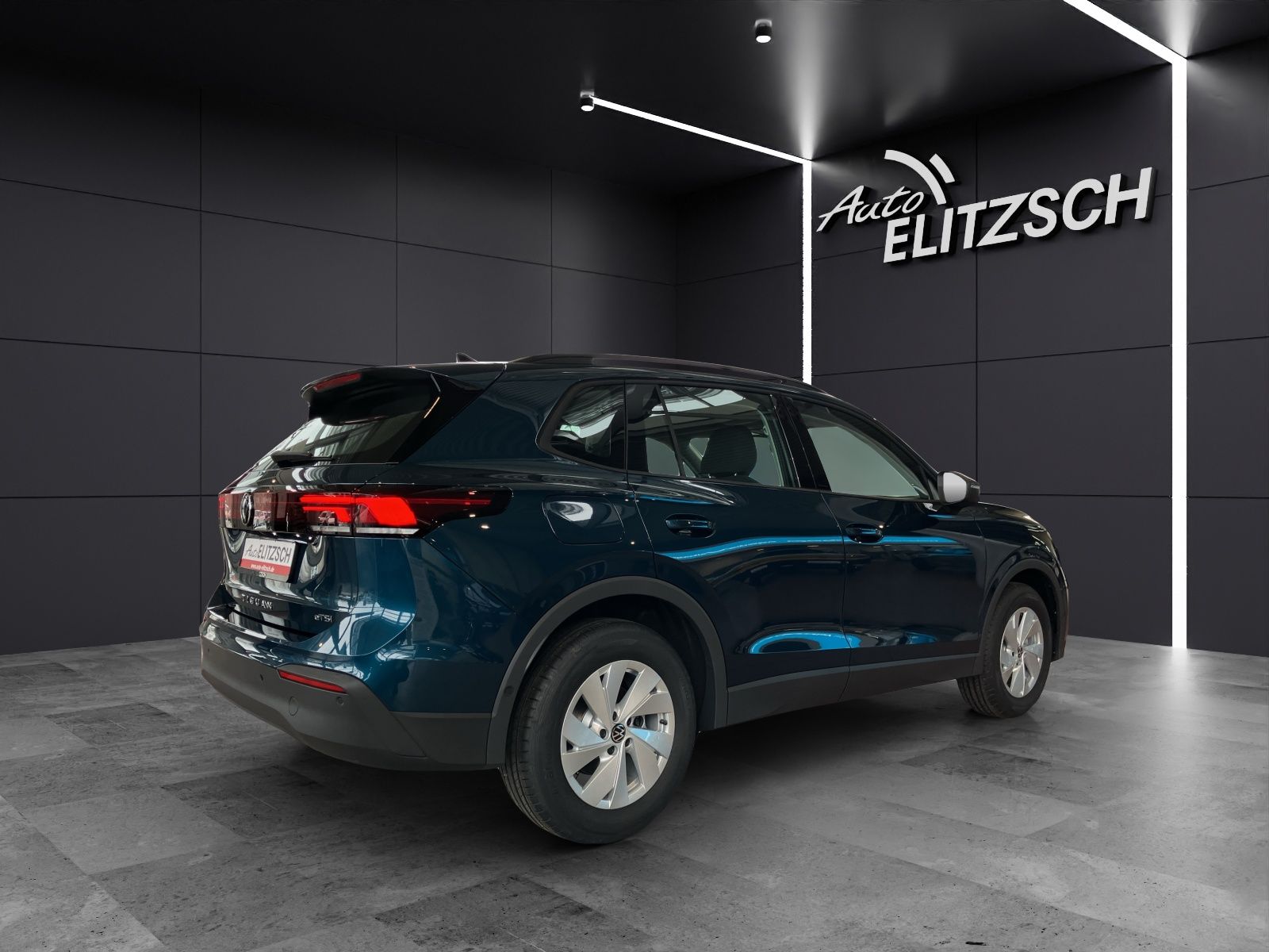 Fahrzeugabbildung Volkswagen Tiguan eTSI  DSG LED AHK RFK
