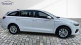 Hyundai i30 III CW 1,5 DPI Comfort LED Link NAV NBA PDC  - Hyundai i30 Comfort mit Benzin-Antrieb