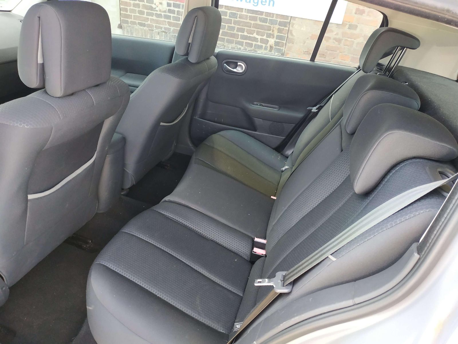Megane 1.6 Automatik/ Allwetterreifen/ALU – Bild 9