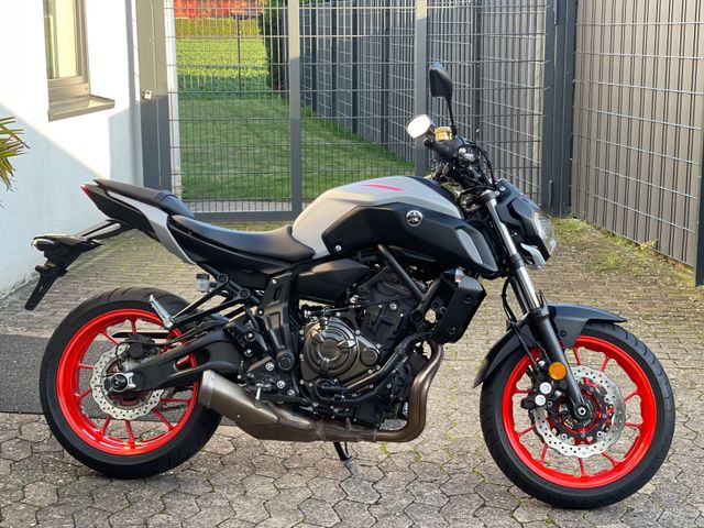 Yamaha MT-07 Ice Fluo *1 Hand*Top Zustand*A2 möglich*