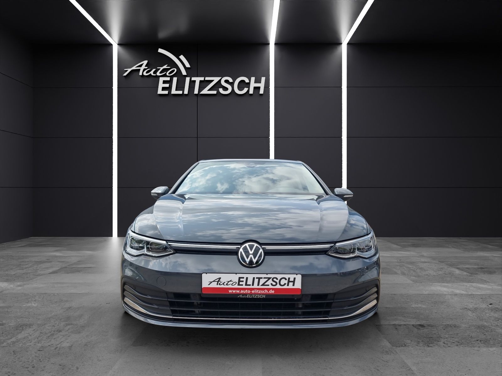 Fahrzeugabbildung Volkswagen Golf VIII Lim. Style eHybrid DSG IQ.Light ACC AH