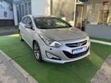 Hyundai i40cw5Star NAVI.PDC+RK.SHZ.KLIMA2-Z.MFL.LED.AHK - silberne Hyundai i40