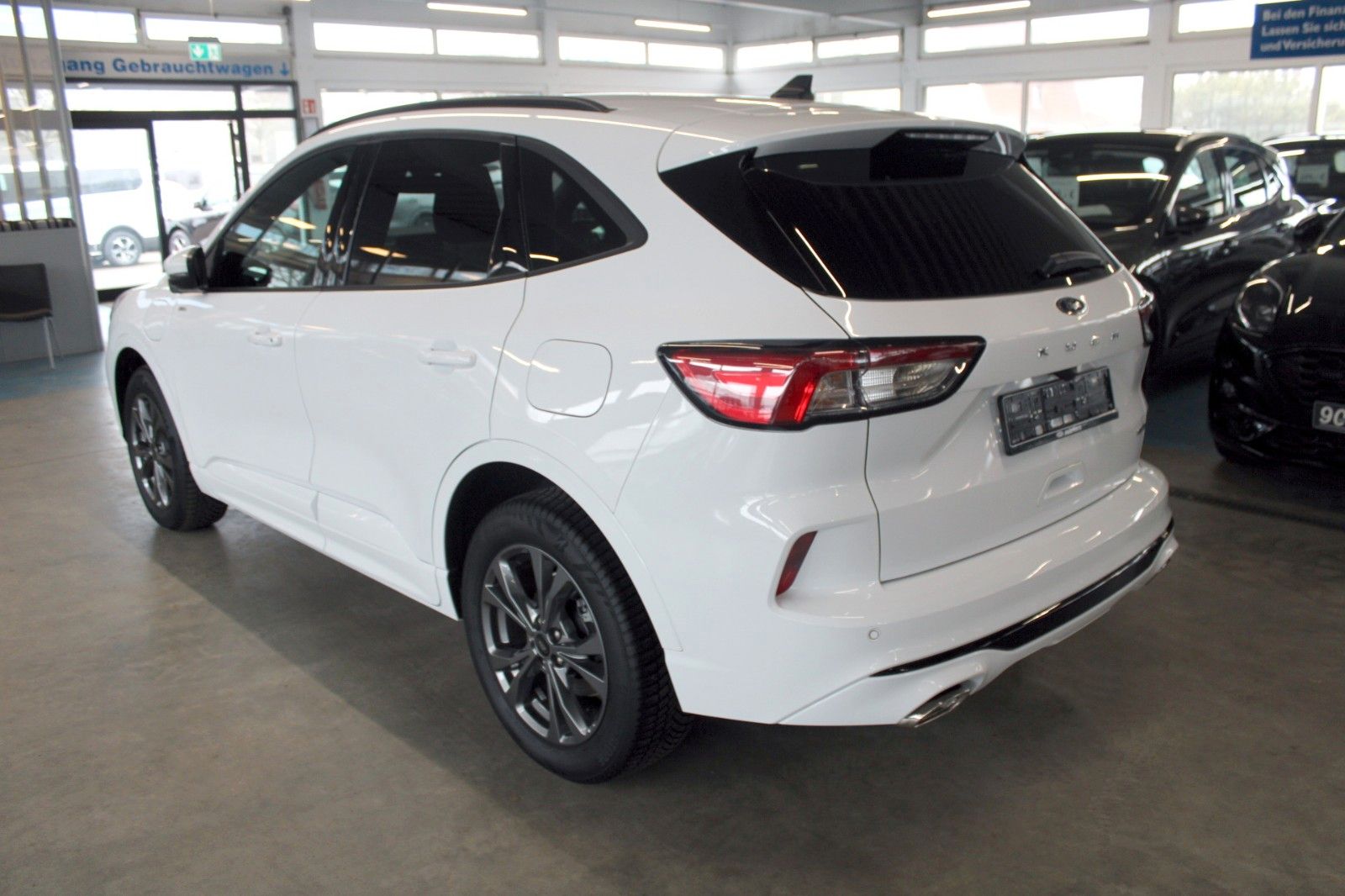 Fahrzeugabbildung Ford Kuga PHEV ST-Line NAVI DAB CAM WinterPaket