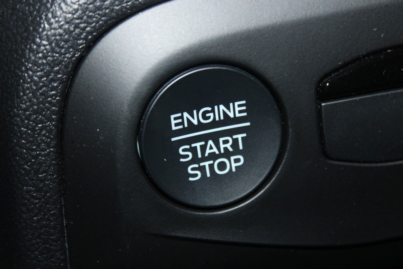Fahrzeugabbildung Ford Focus ST-Line X Aut. LED ACC HUD WinterP el.Heck