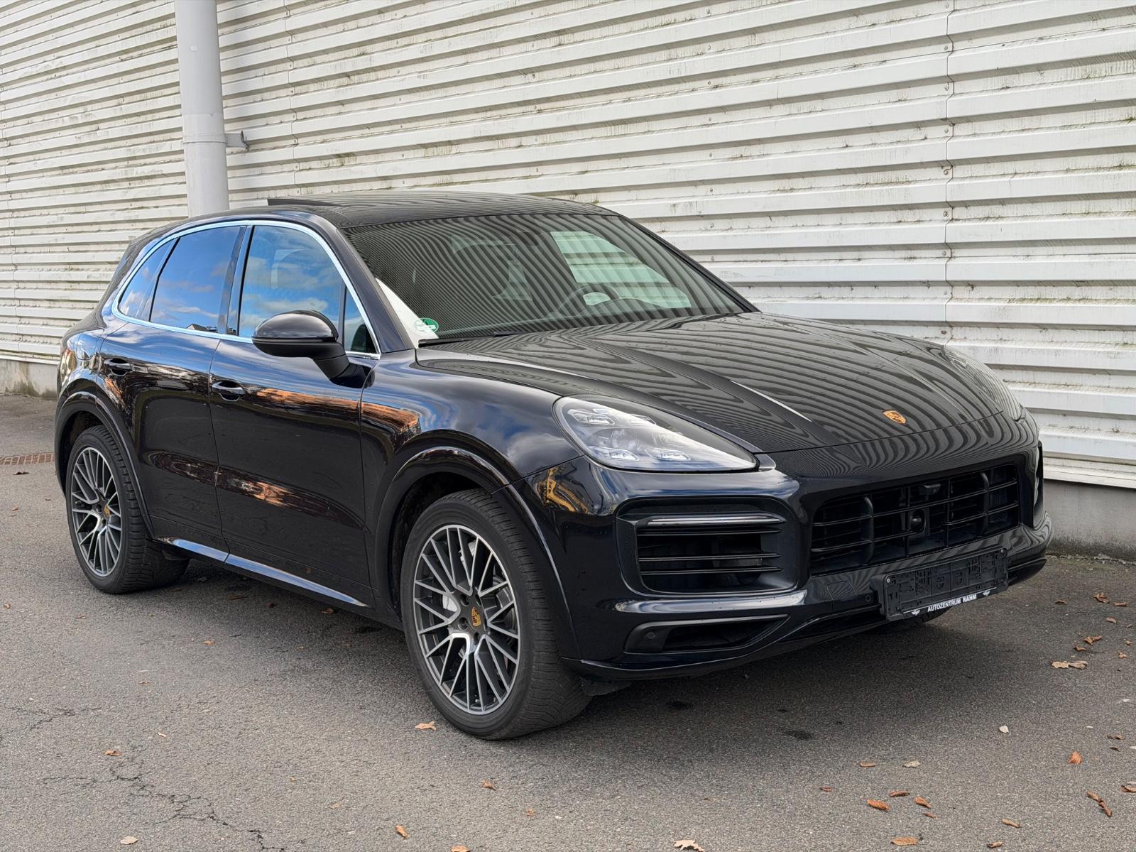 Porsche Cayenne S Sport Design Pano Matrix Bose