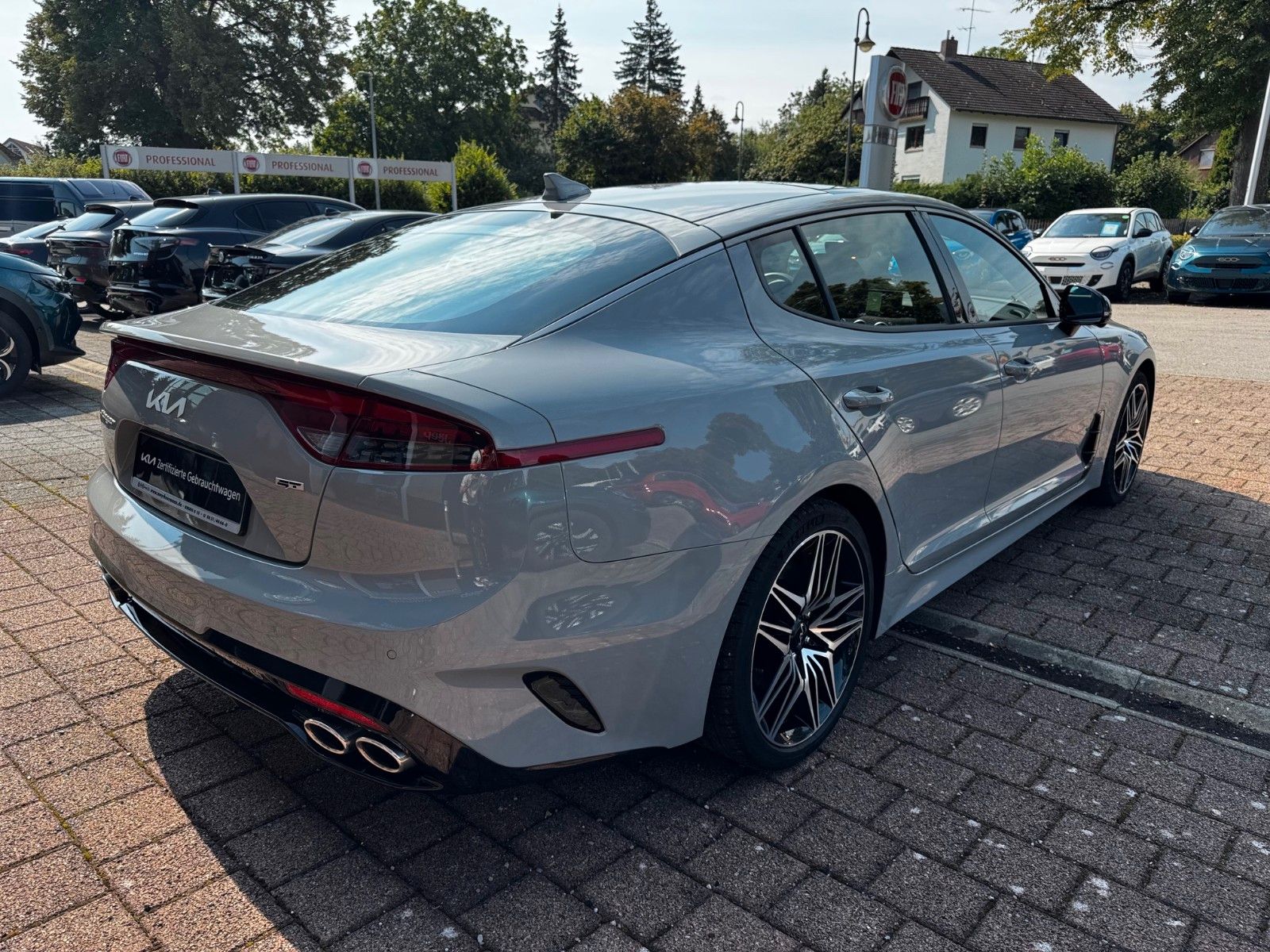 Fahrzeugabbildung Kia STINGER 3.3T AWD GT 360° GLASDACH 366PS