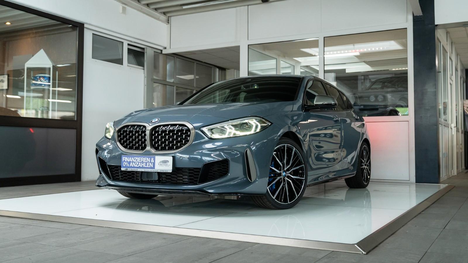BMW M135 i xDrive Harm&Kard ACC RFKam MSitze