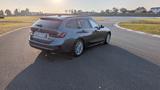 BMW 320d Touring Advantage -Standh; Laser; HUD; 360° - BMW: Grün